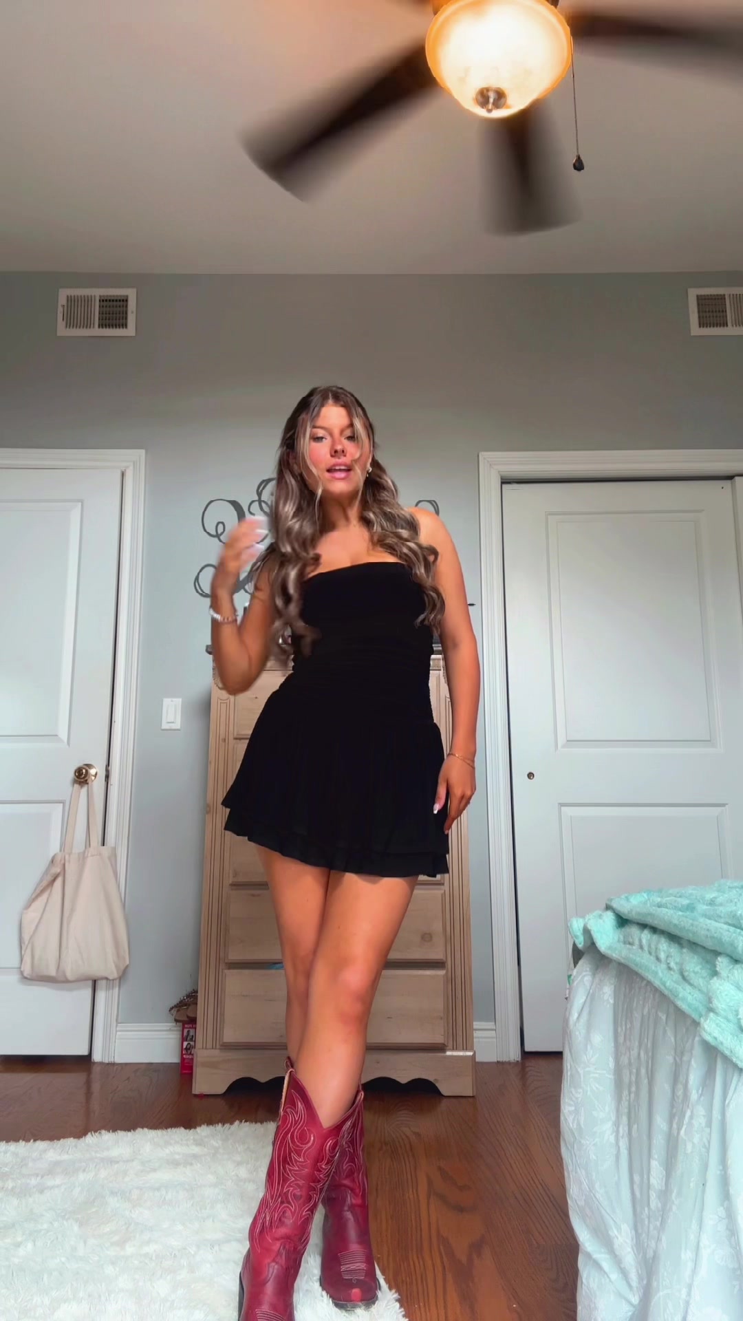 @juliamackeyy