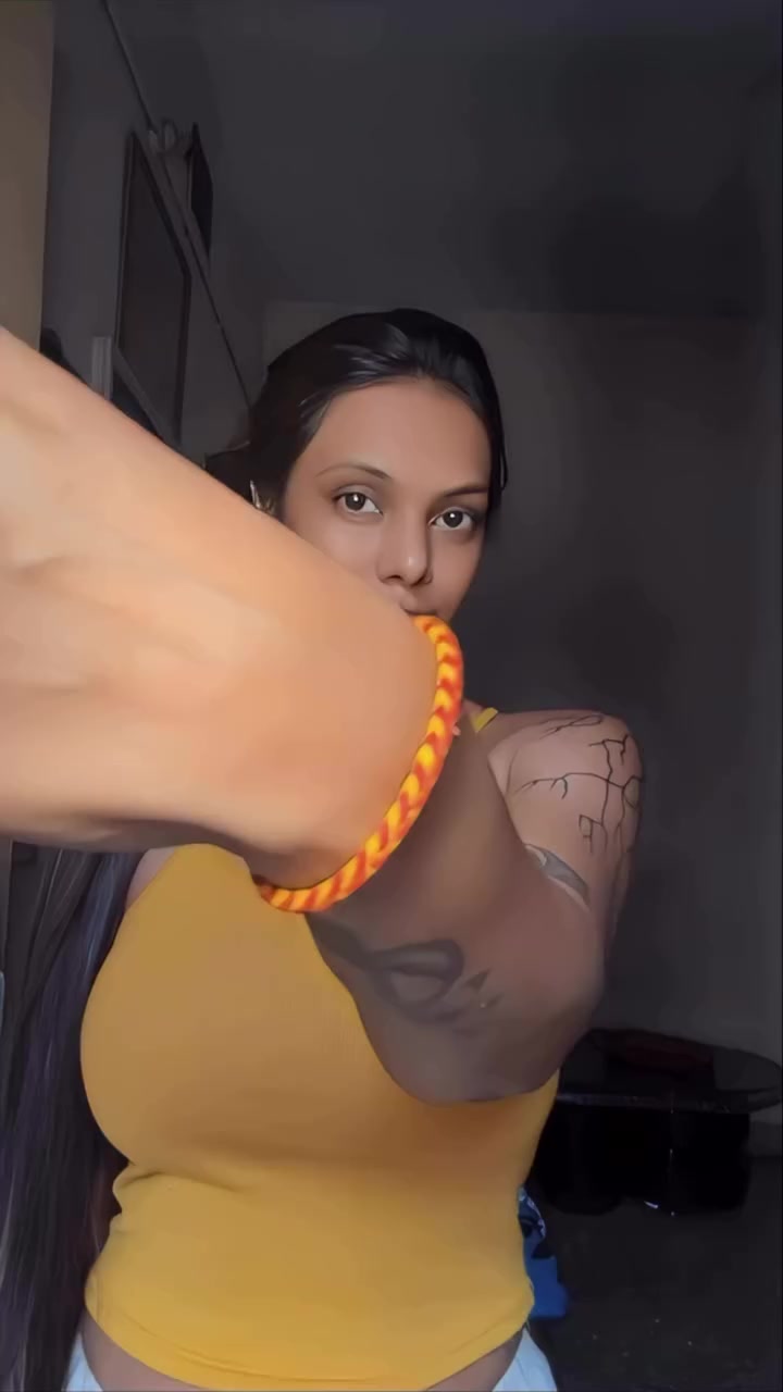 @Indian🇮🇳_Baddie🖤