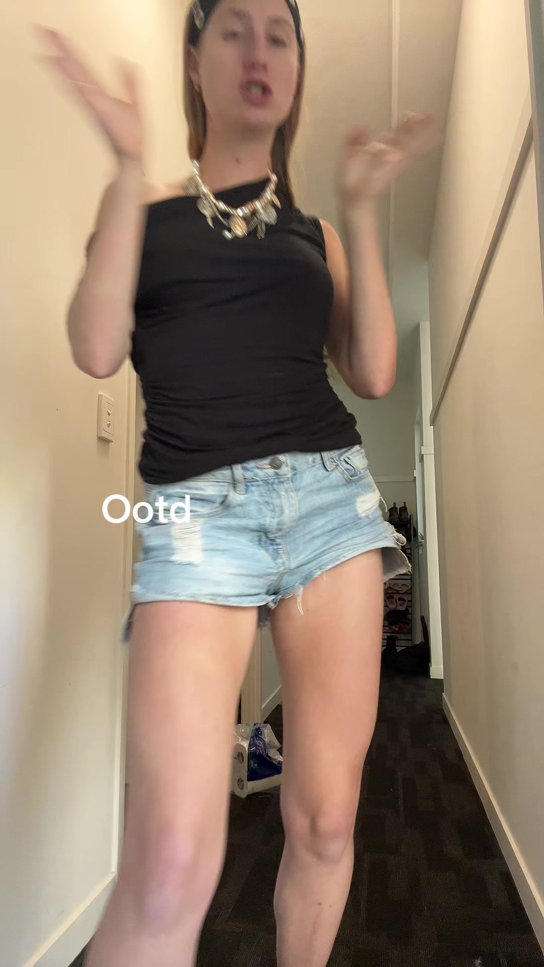 @lilyfrommodernfamily
