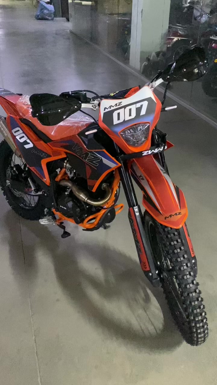 @MOTO luxe