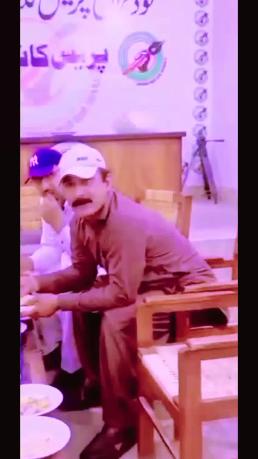 @khan g
