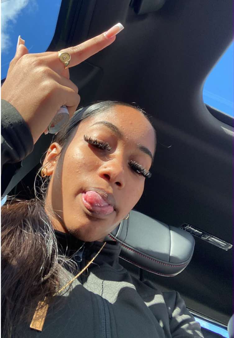 @𝑭𝑽💋