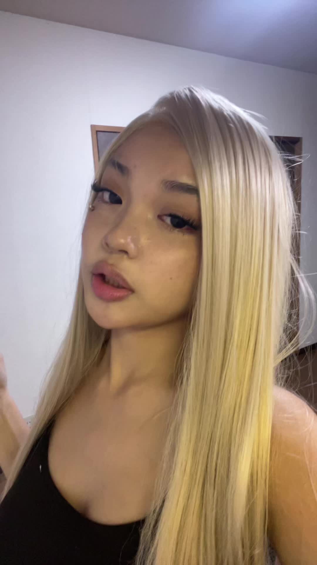 @︎
