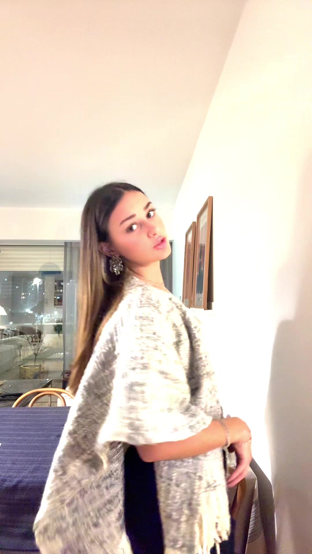 @juliaredin