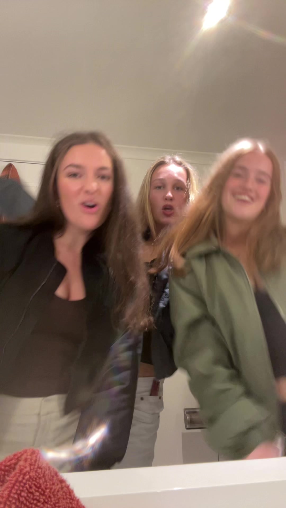 @ladeeznutz