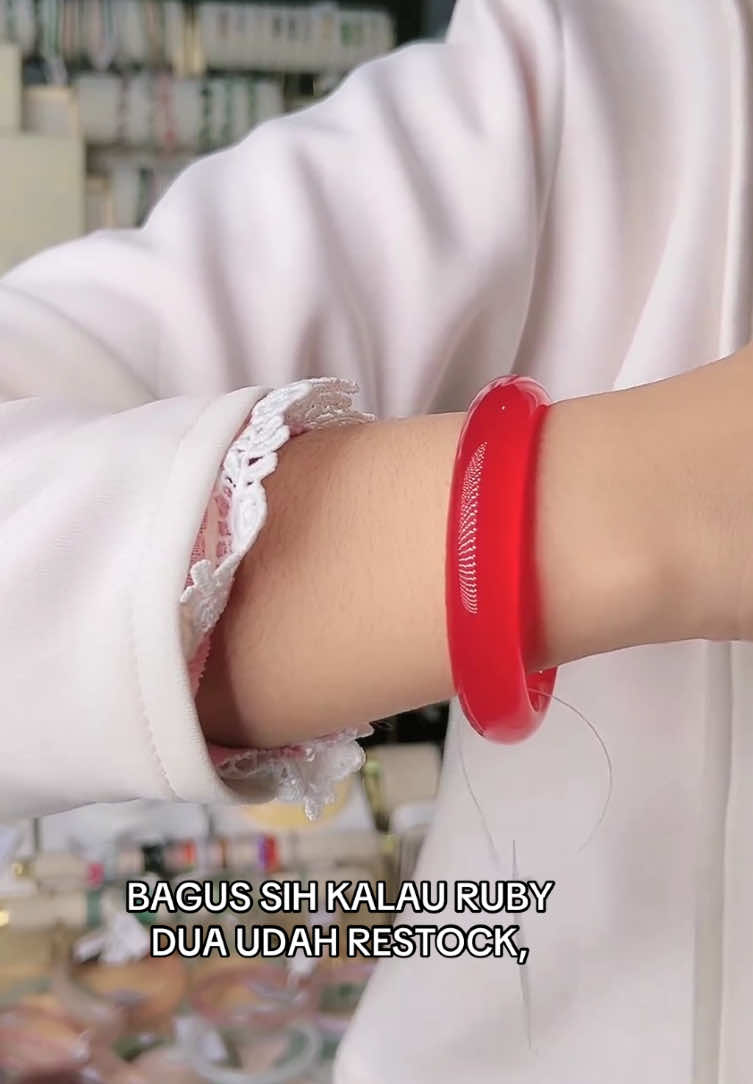 @Zupazupazuu Crystal Jewelery