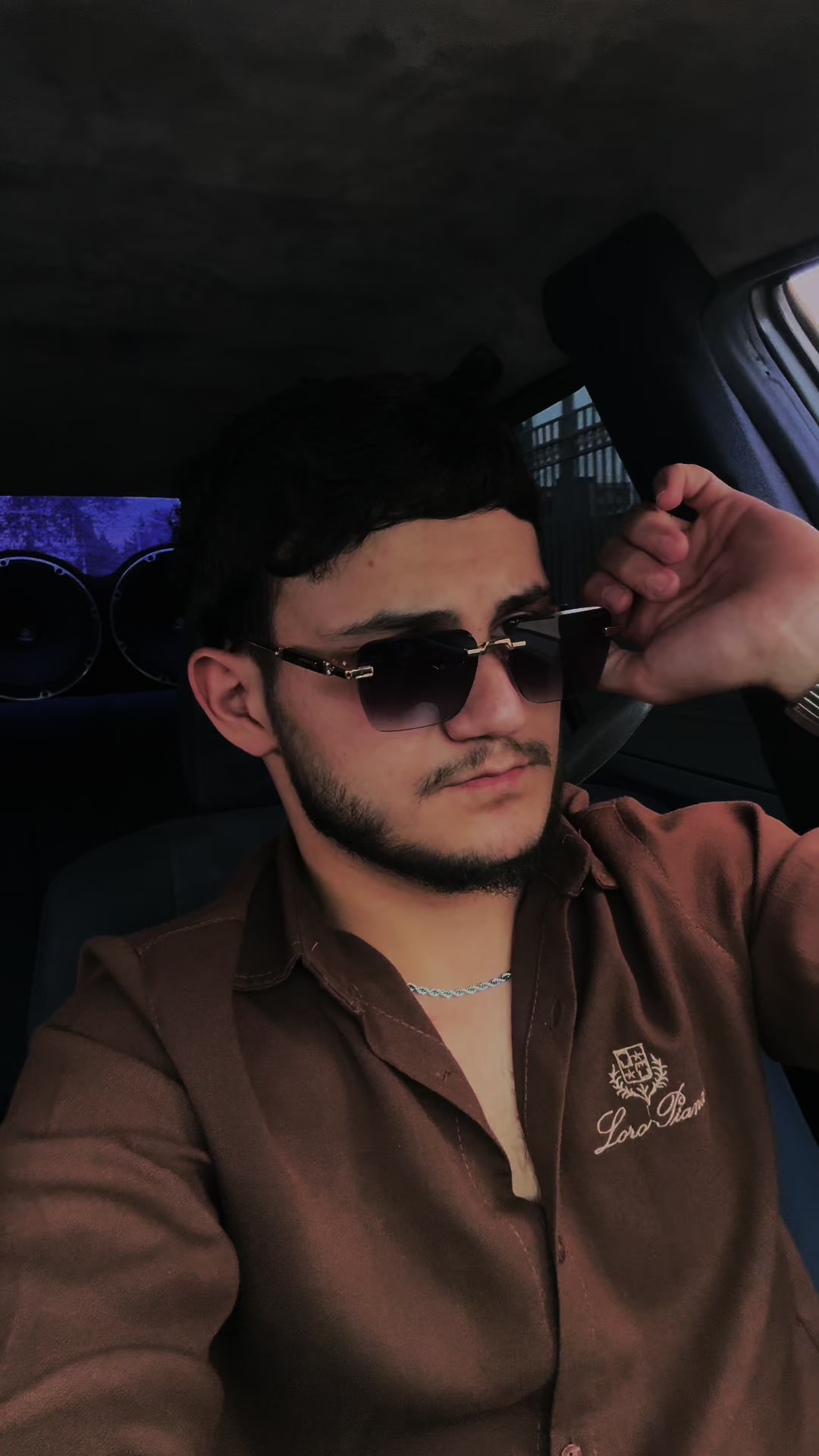 @873