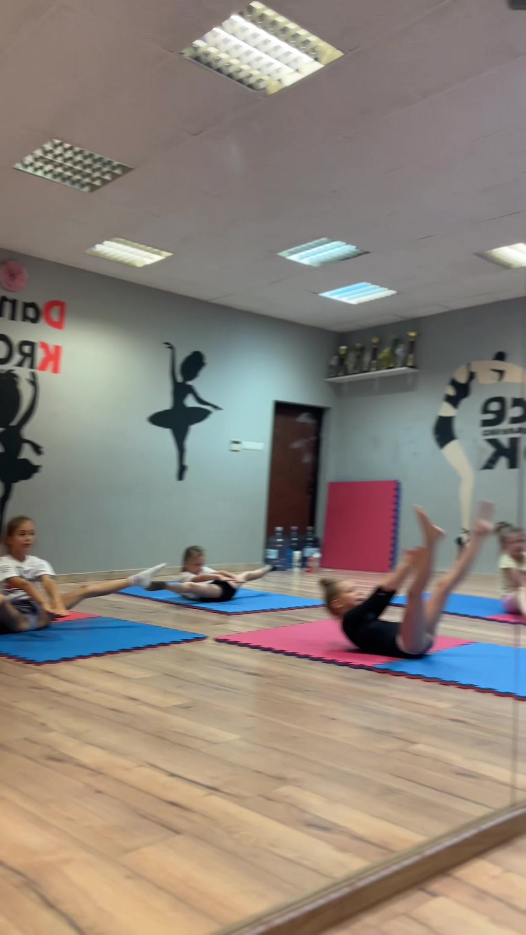@DANCE KROK 🩰