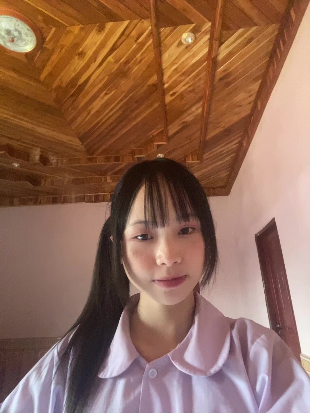 @d&egrave;ng měi n&aacute;n.
