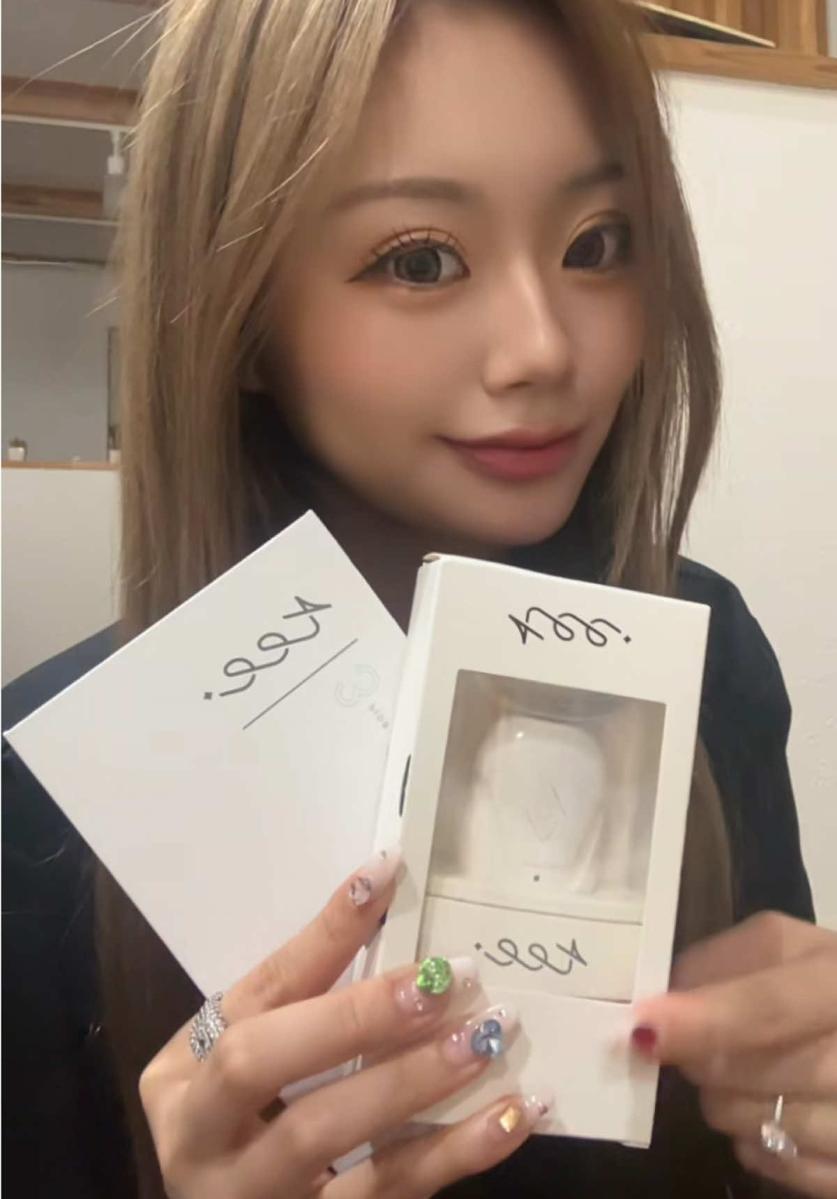 @yuria