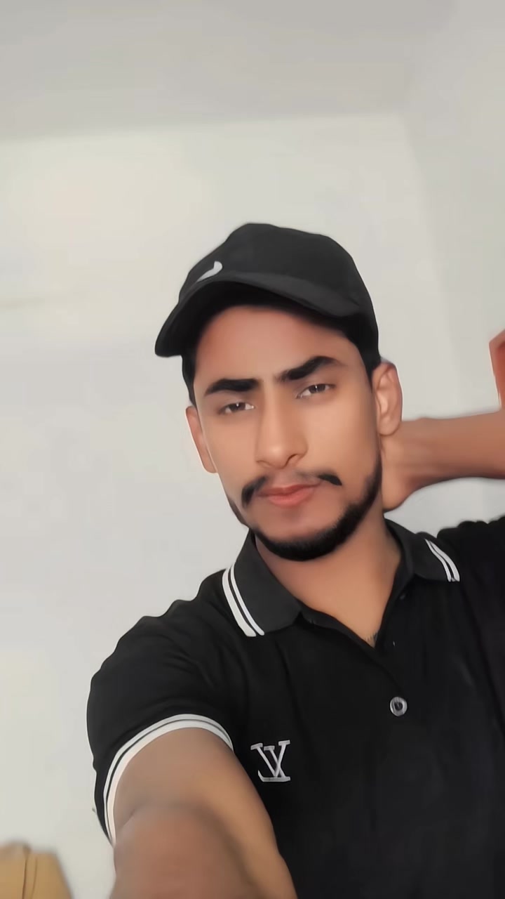 @MĆŚ_đđđđđ đźđŤ´đť