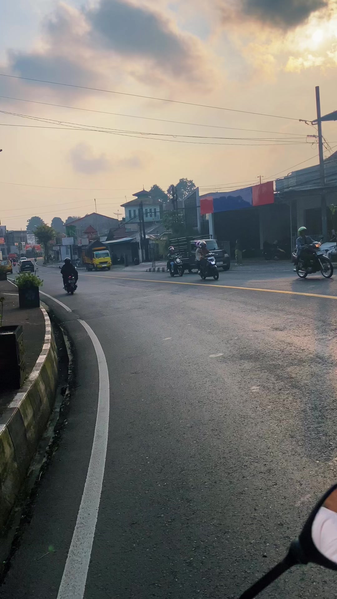 @Creator dadakan😁
