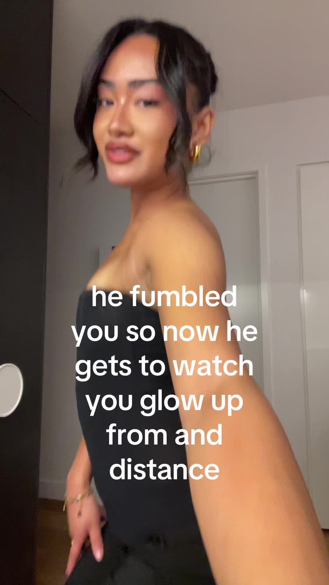 @TH💋NIA
