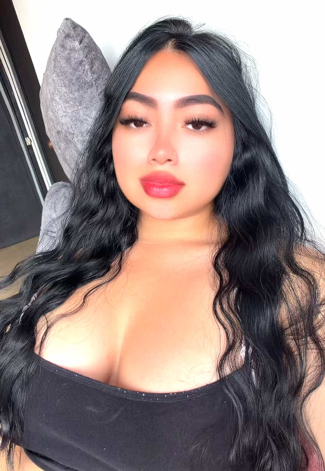 @VALENTINA♡.