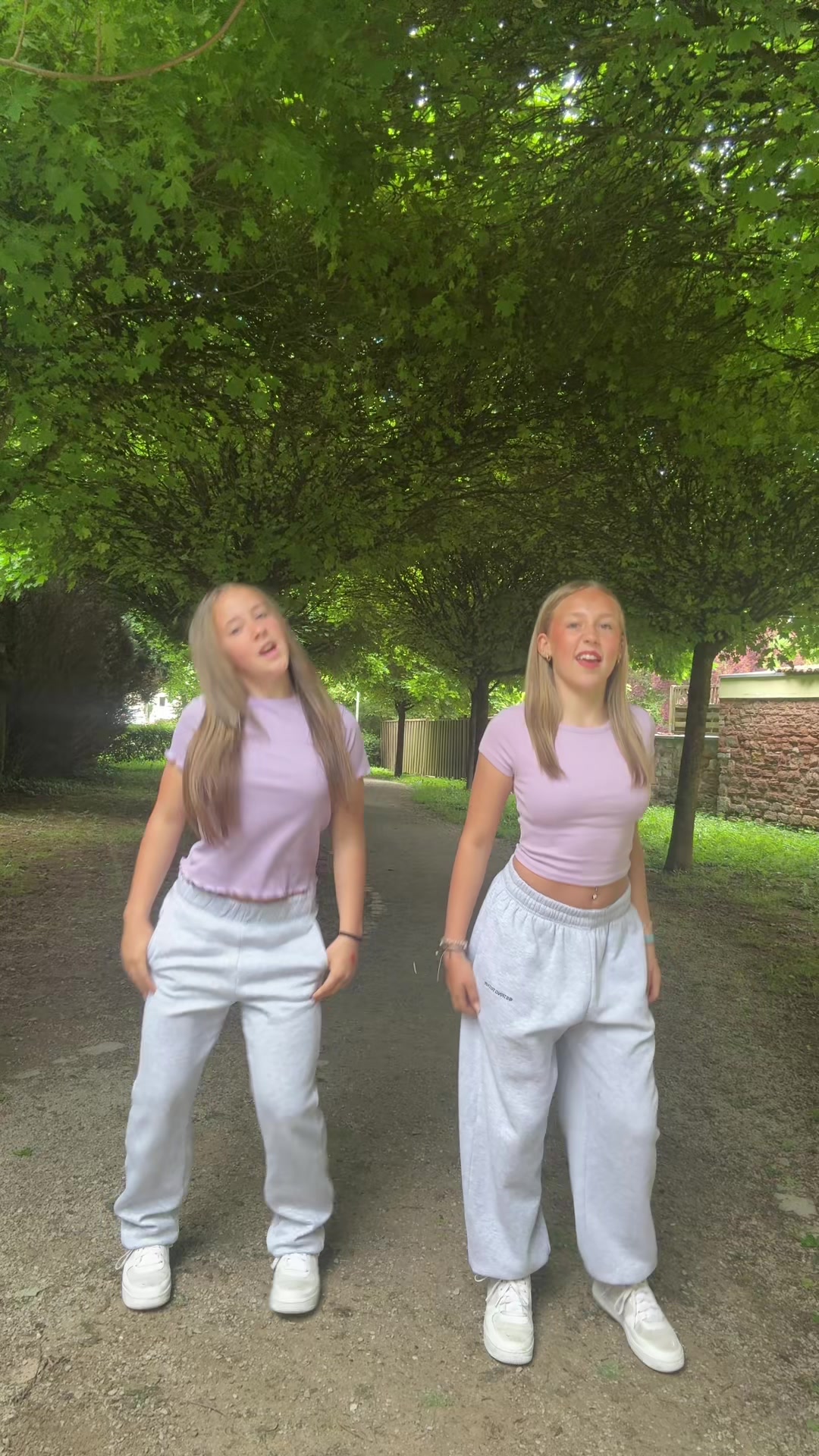 @3danceSisters.x