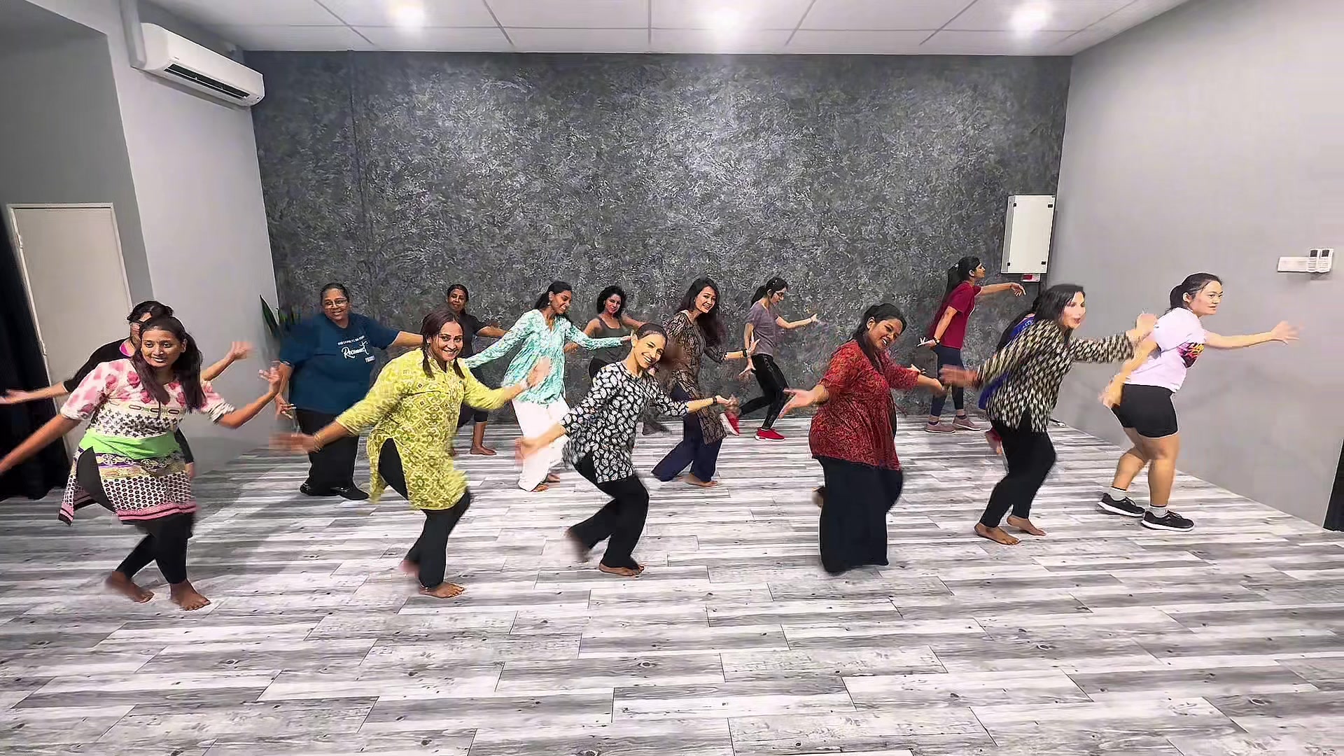 @DNX DANCE STUDIO