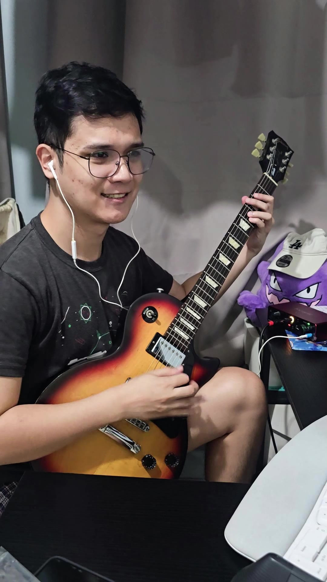 @Ken Flake 🎸