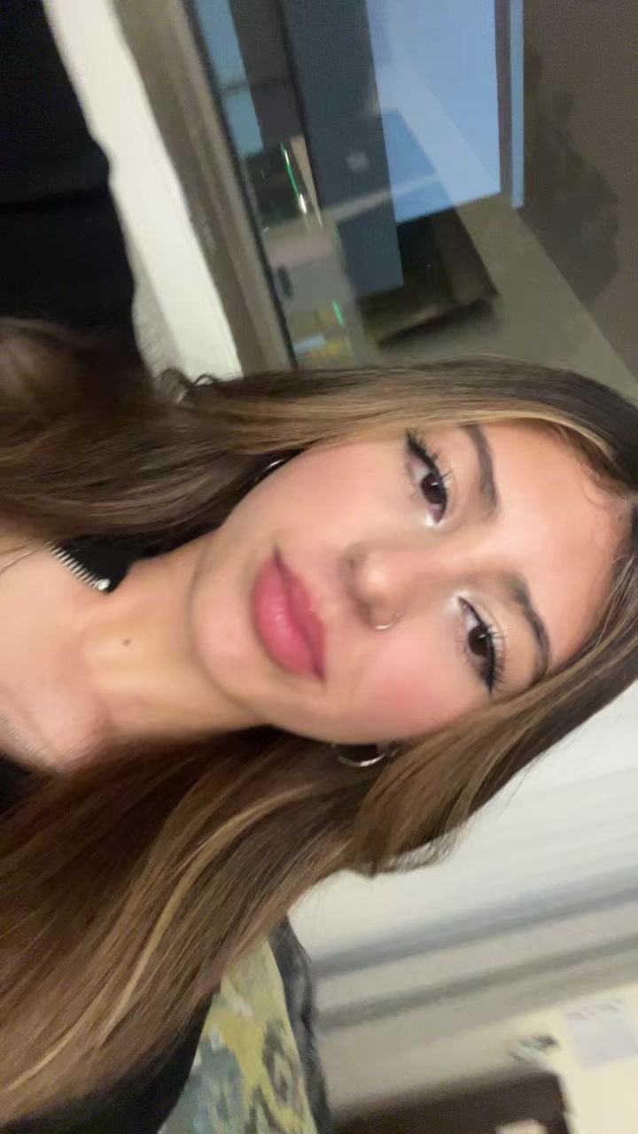 @𝔞𝔫𝔤𝔢𝔩𝔦𝔫𝔞