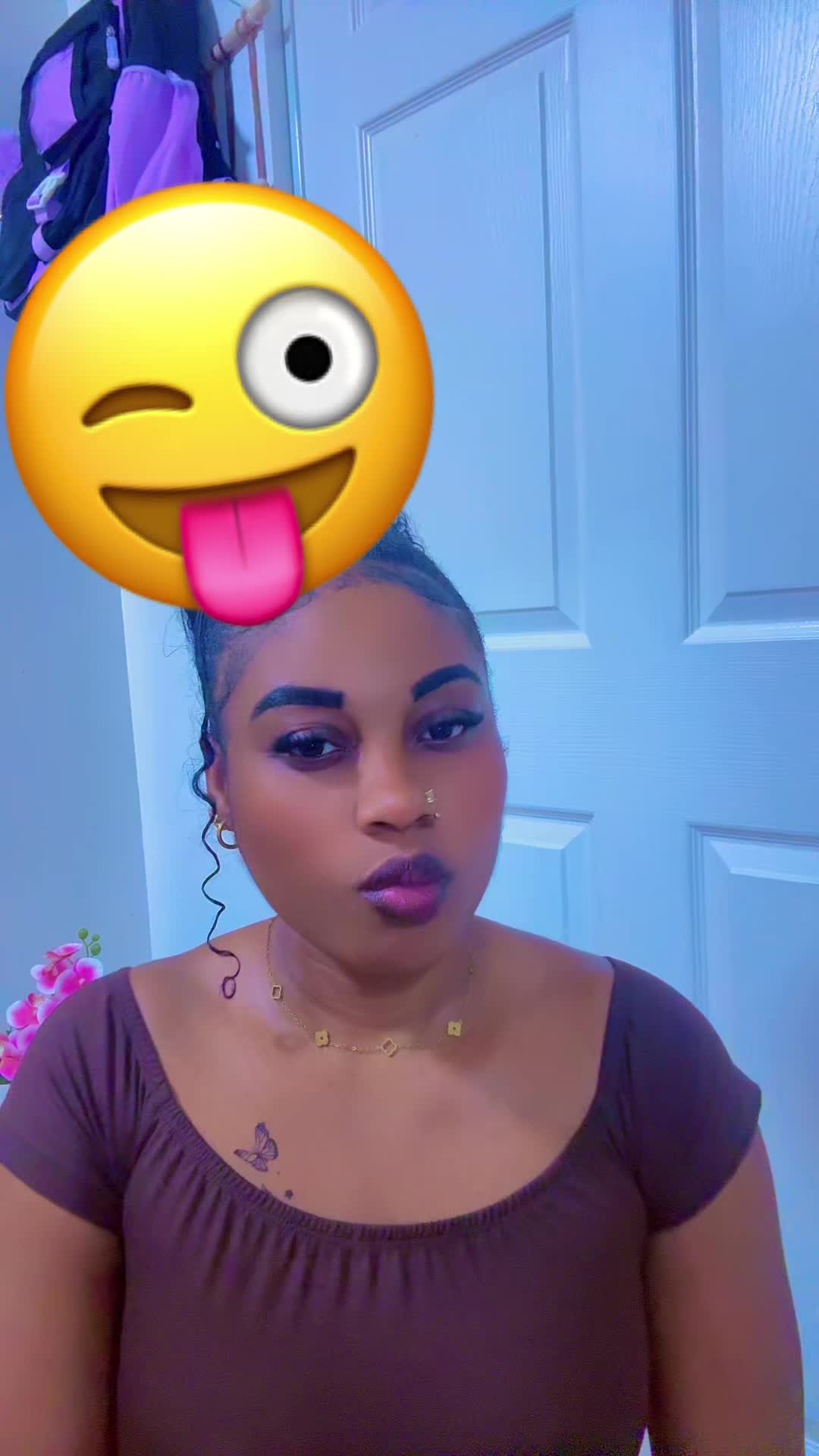 @Queen Chocolate 🍫🌹😘🥵👀