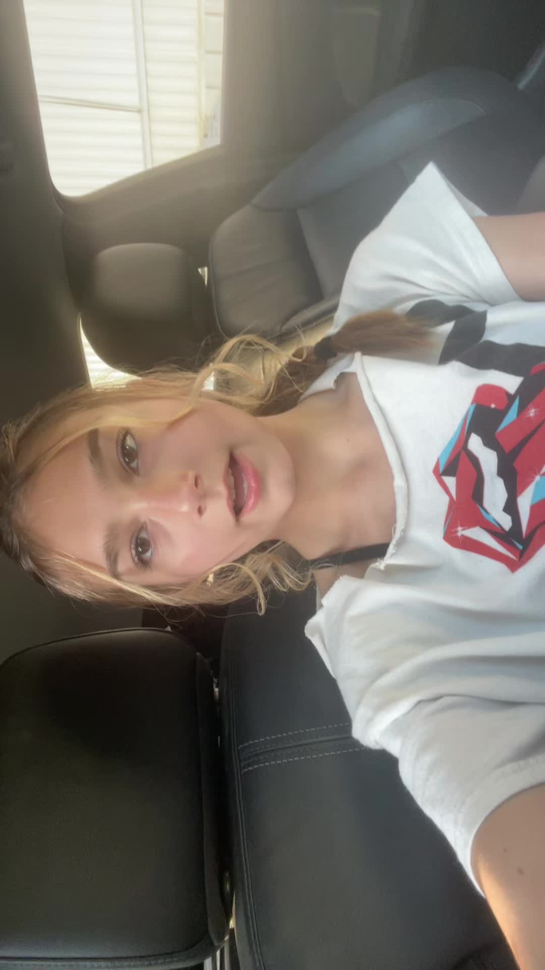@💗🤍💋Sarah💗🤍💋