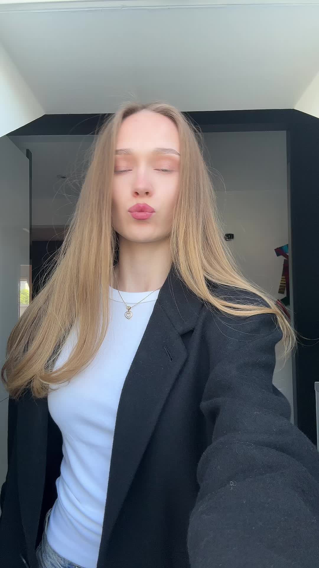 @elise
