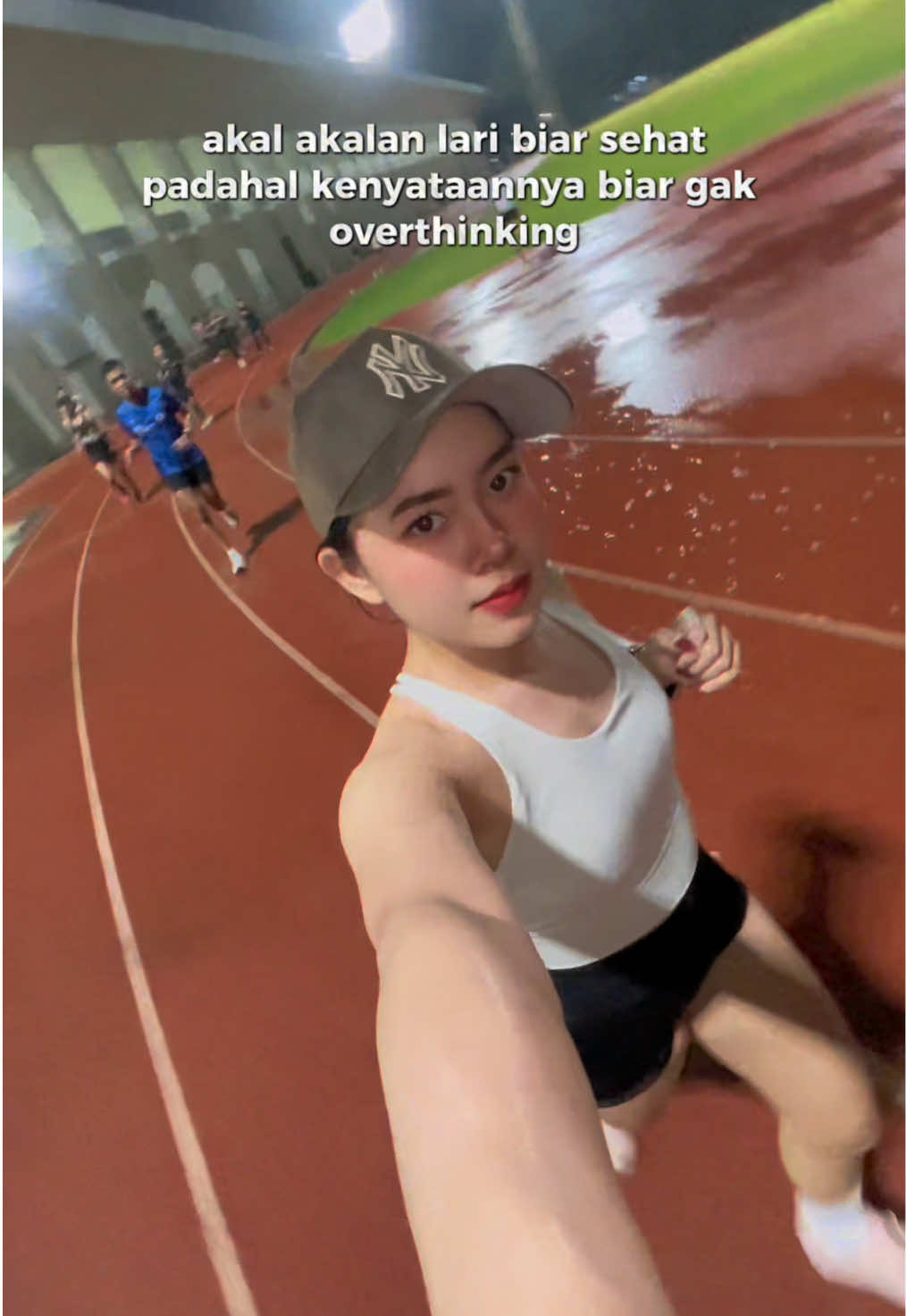 @vivi || gym girl🍑