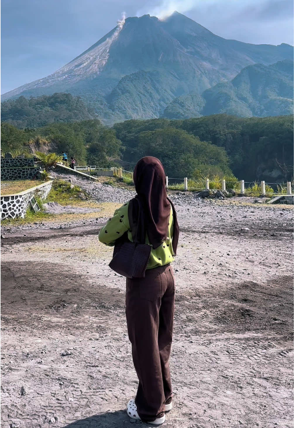 @MBAK INDAH SR