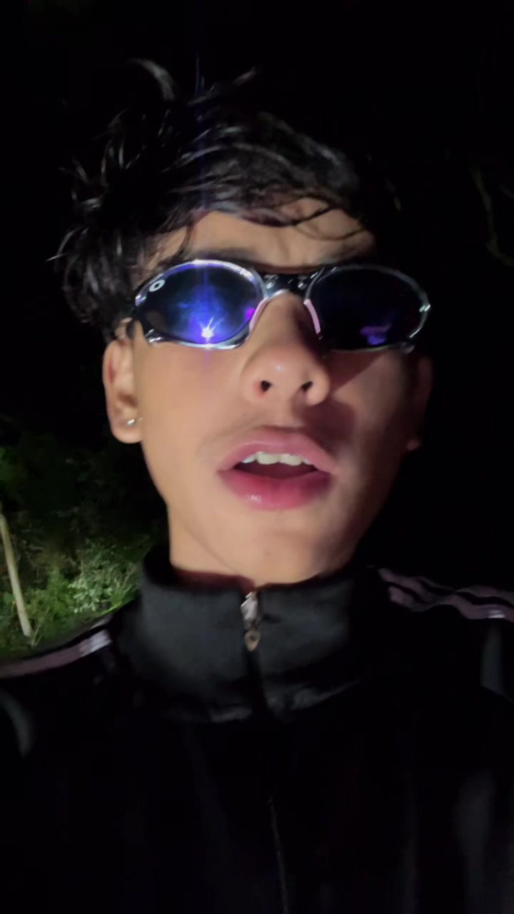 @Emaa 🦈