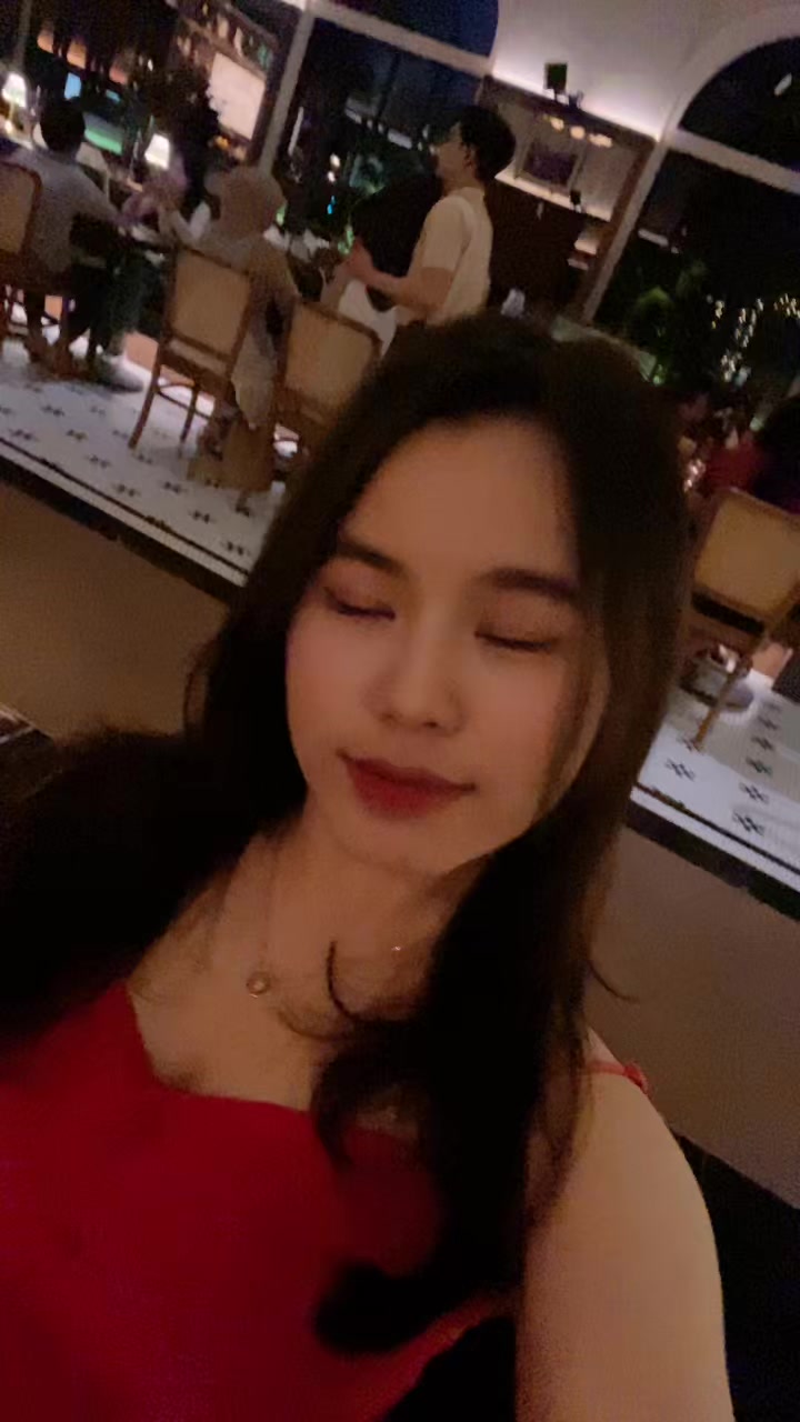 @elsylaurens_