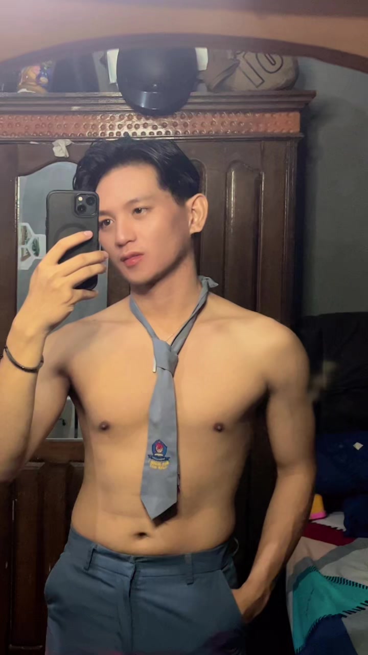 @Reyasss