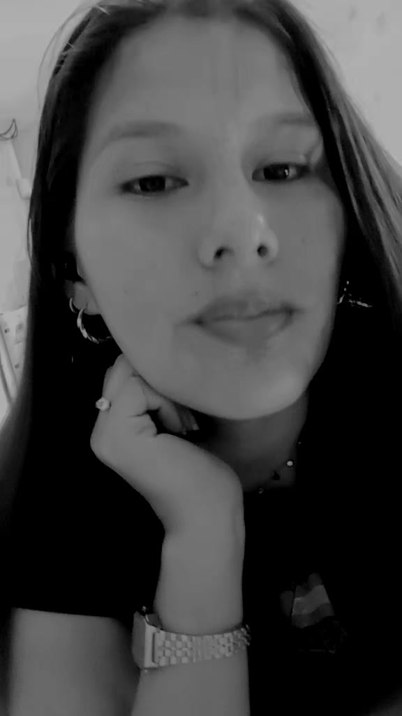 @Adrianita06