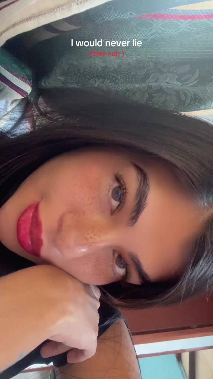 @𝓜. 🦋