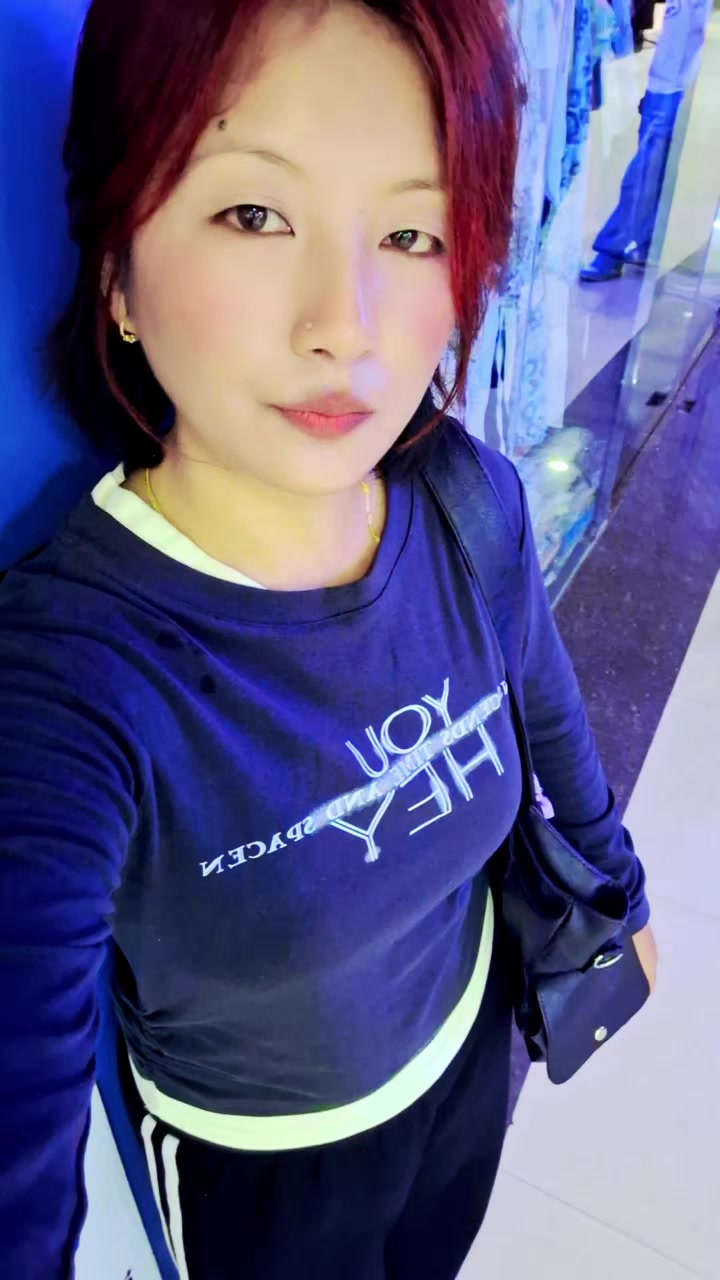 @LaKsH-me🤭🫶