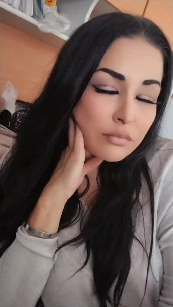 @Chezzybelle