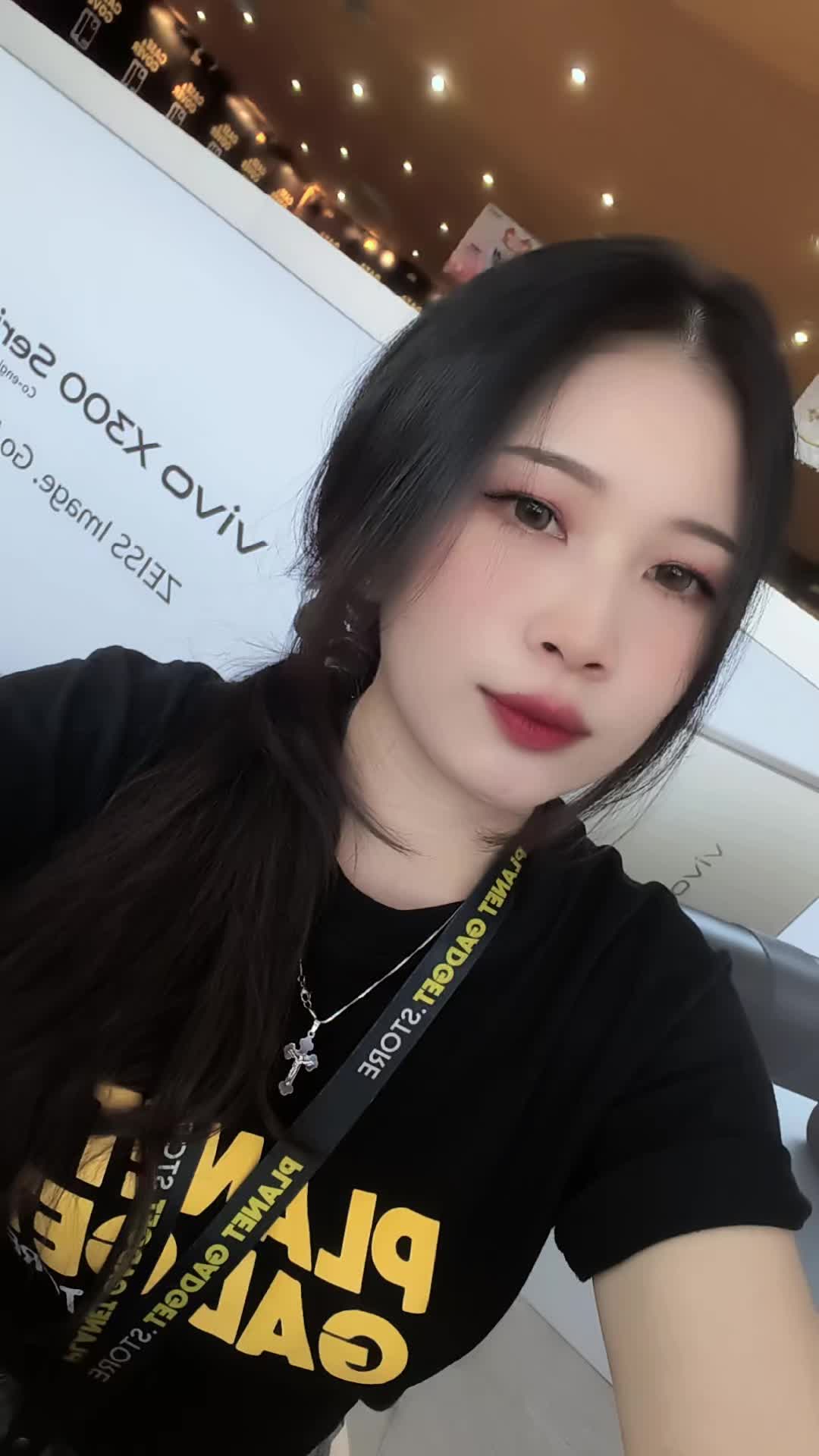@Jeenayy