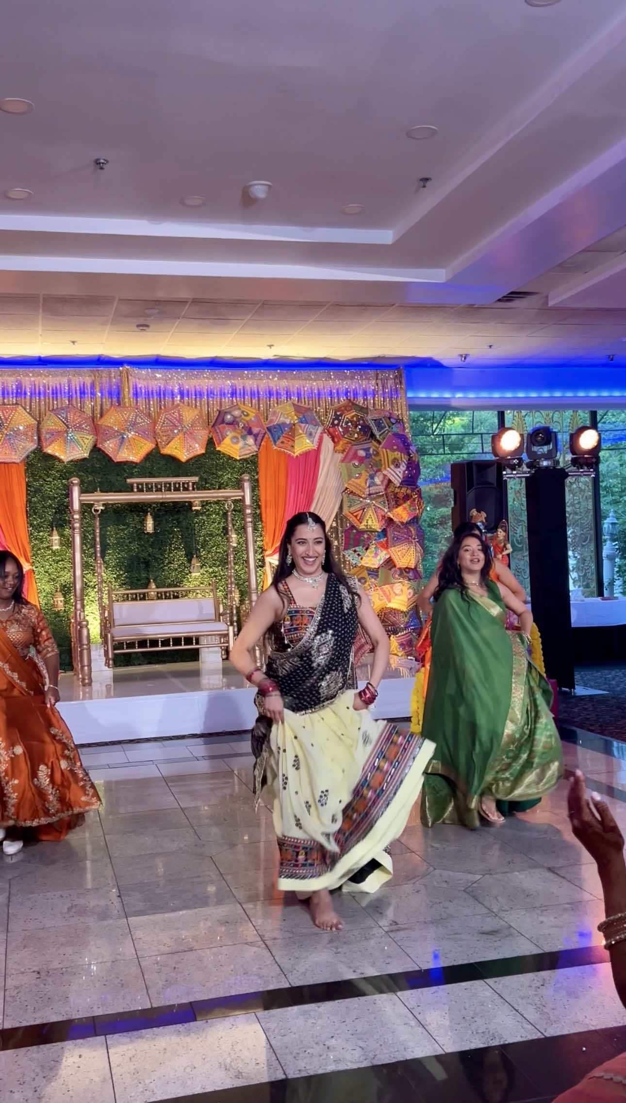 @Roshni Tailor