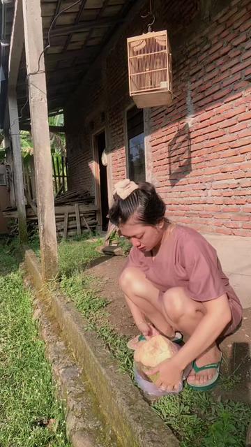 @ayy_ayu137