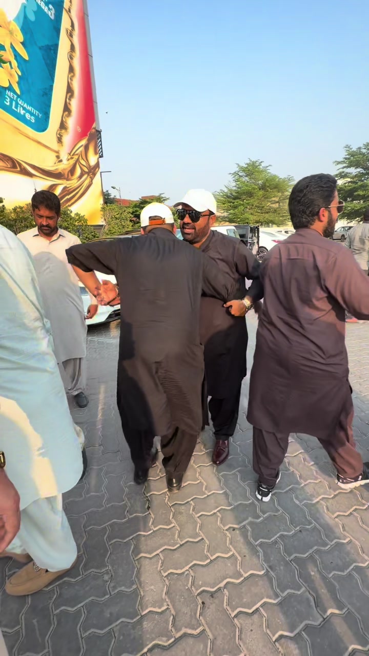 @Pir Gohar Saifullah Chishty