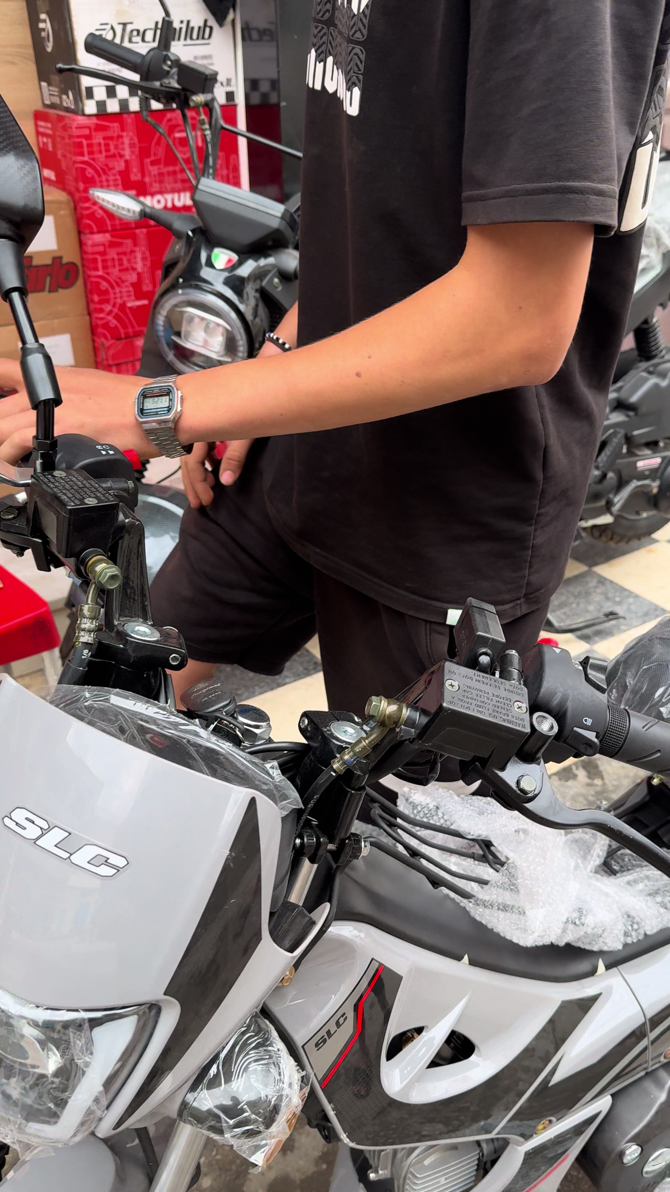 @🏍️ Houssem Caza Moto TN