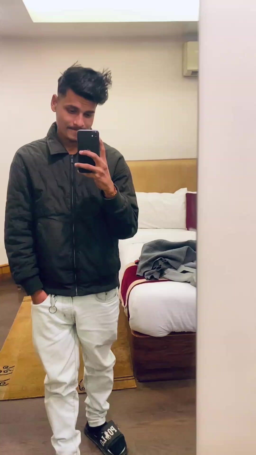@Thakuri👑