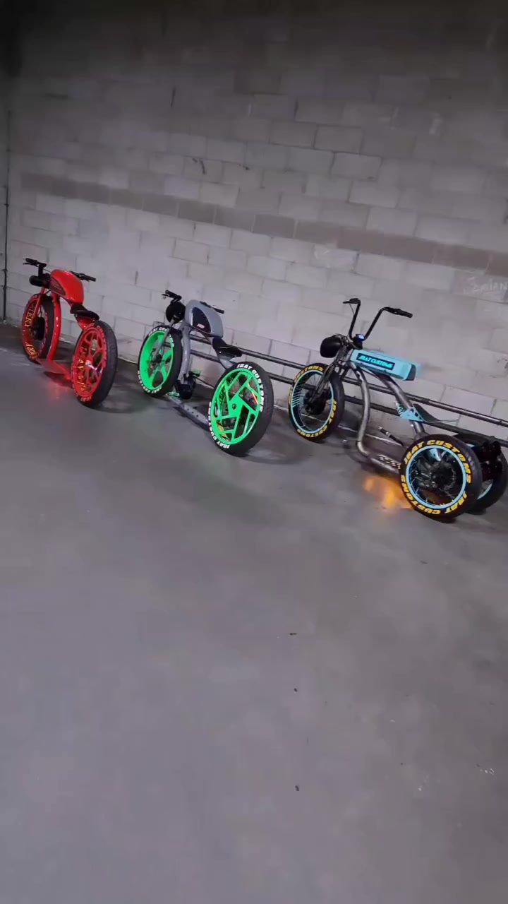 @Jrat Custom E-Bikes