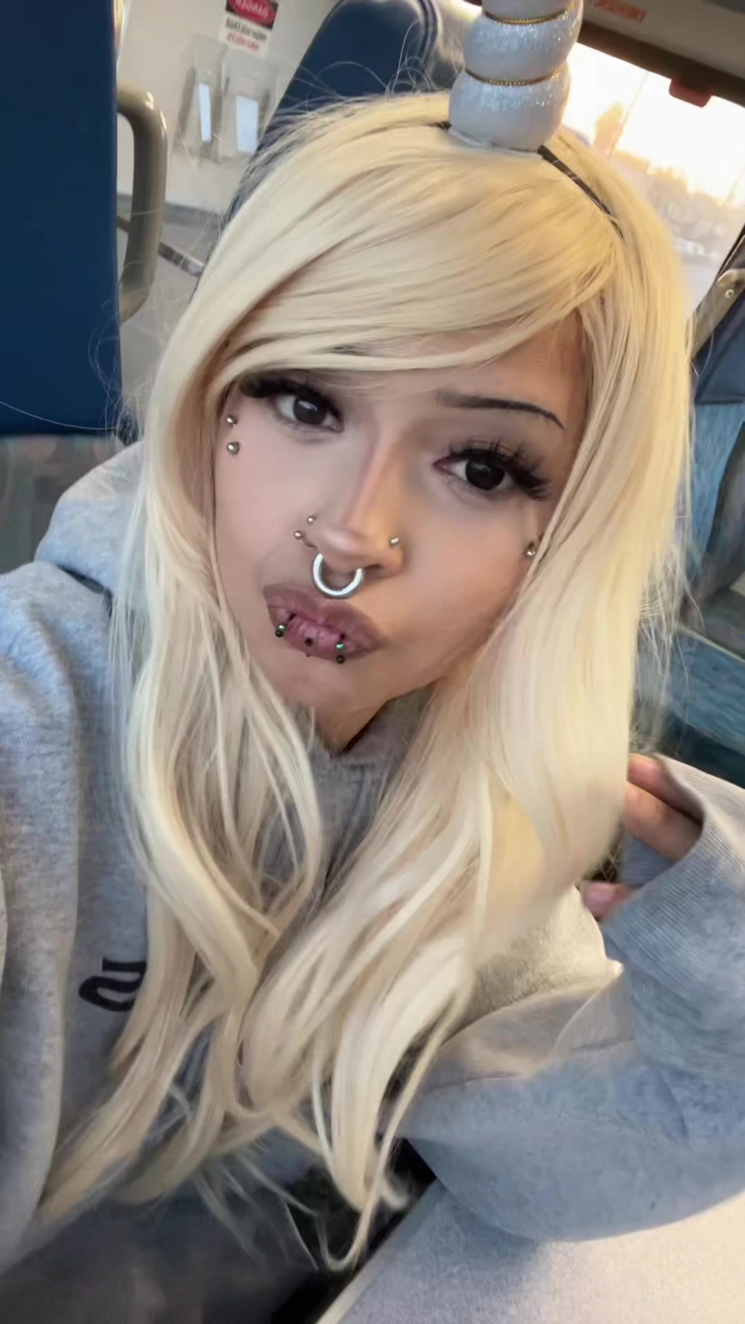 @sofi8_