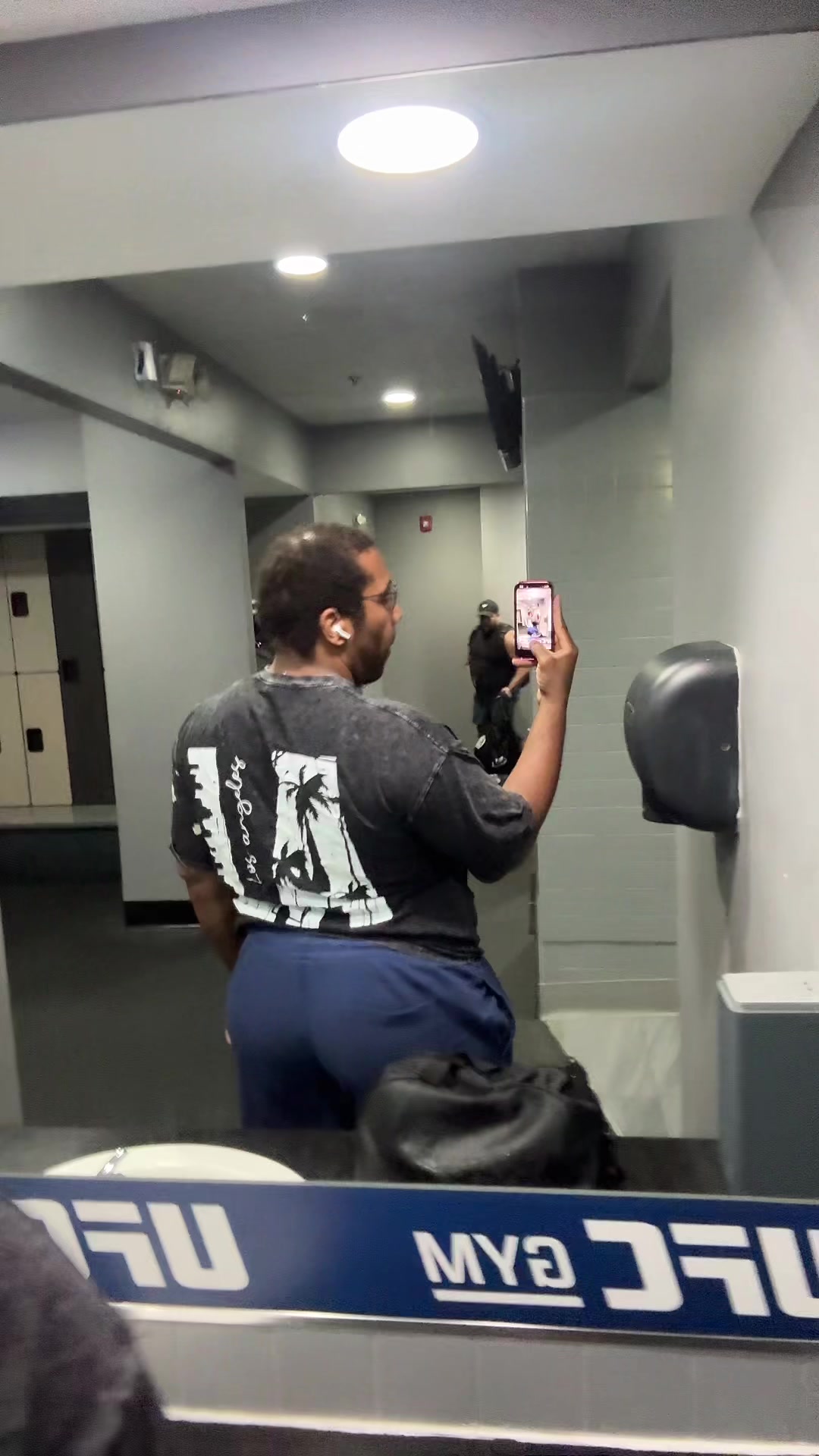 @dukeofglutes 💪🏾🍑🐇