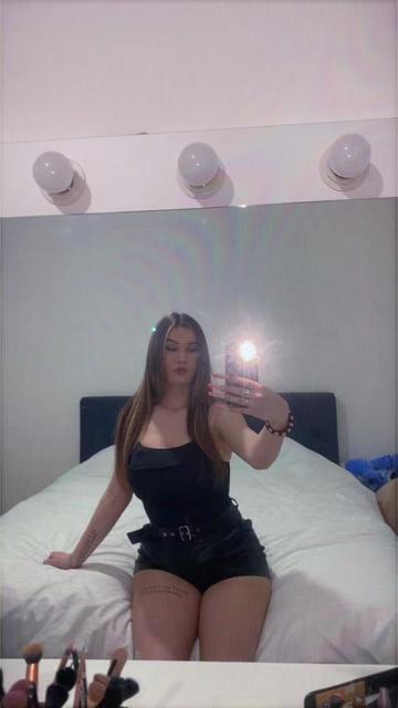 @𝐚𝐧𝐝𝐣𝐞𝐥𝐚🦎