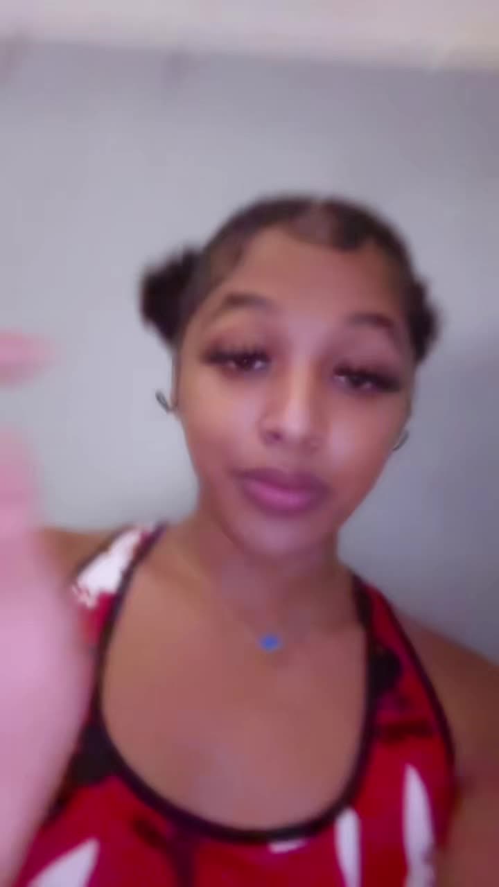 @Bella🥰