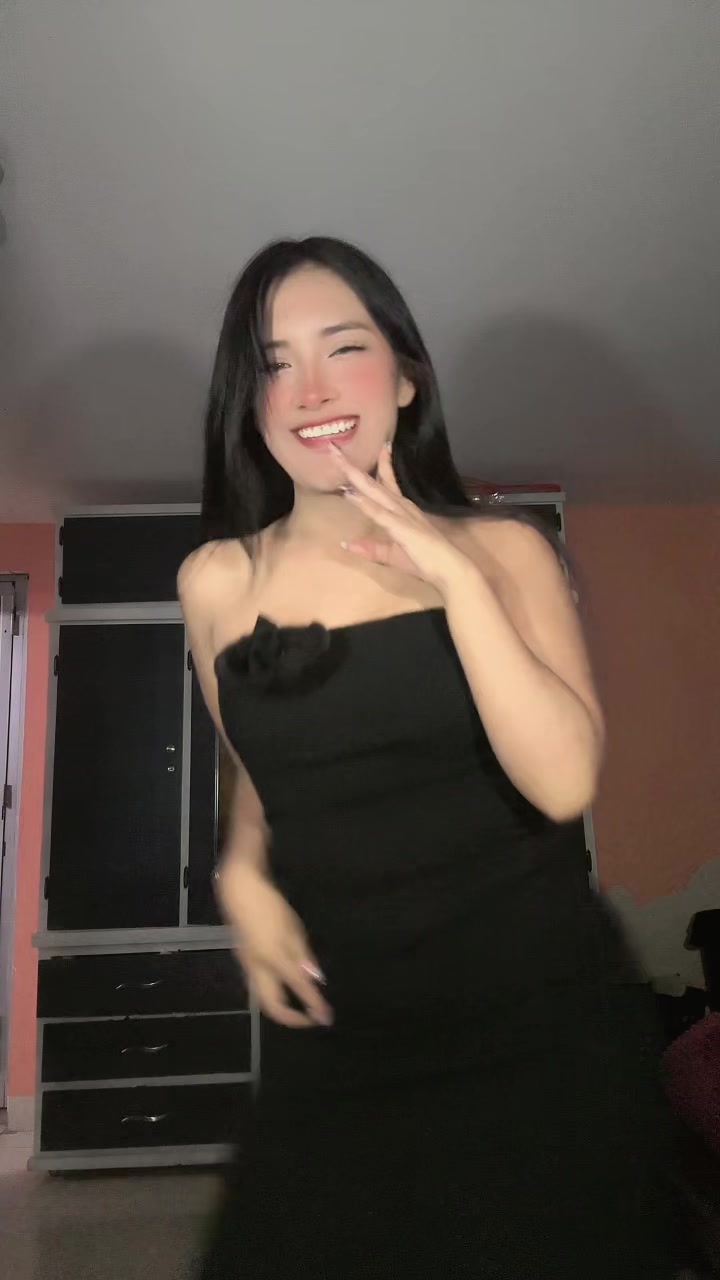 @Mikaela Abigail 🌻
