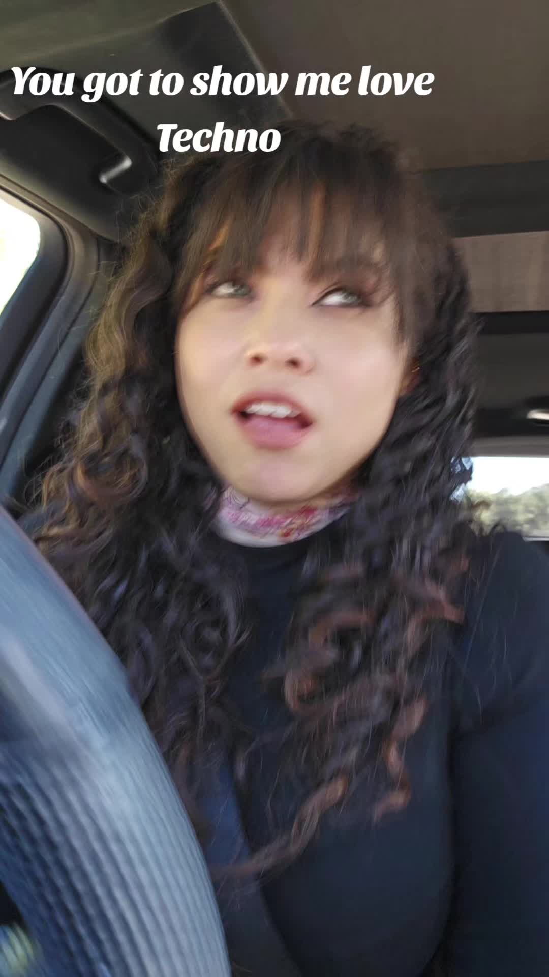 @Sussy