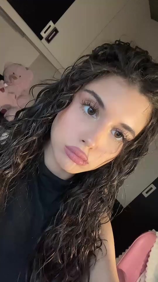 @𝐂 𝐑 𝐈 𝐒 𝐓 𝐈 𝐍 𝐀