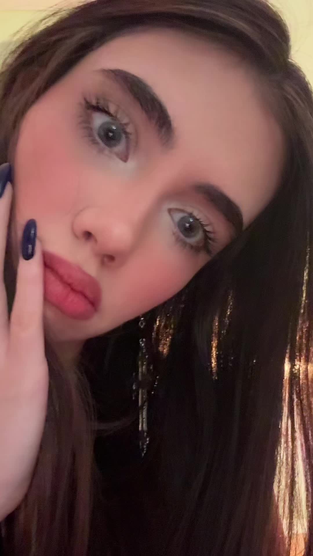 @здесь Стефани