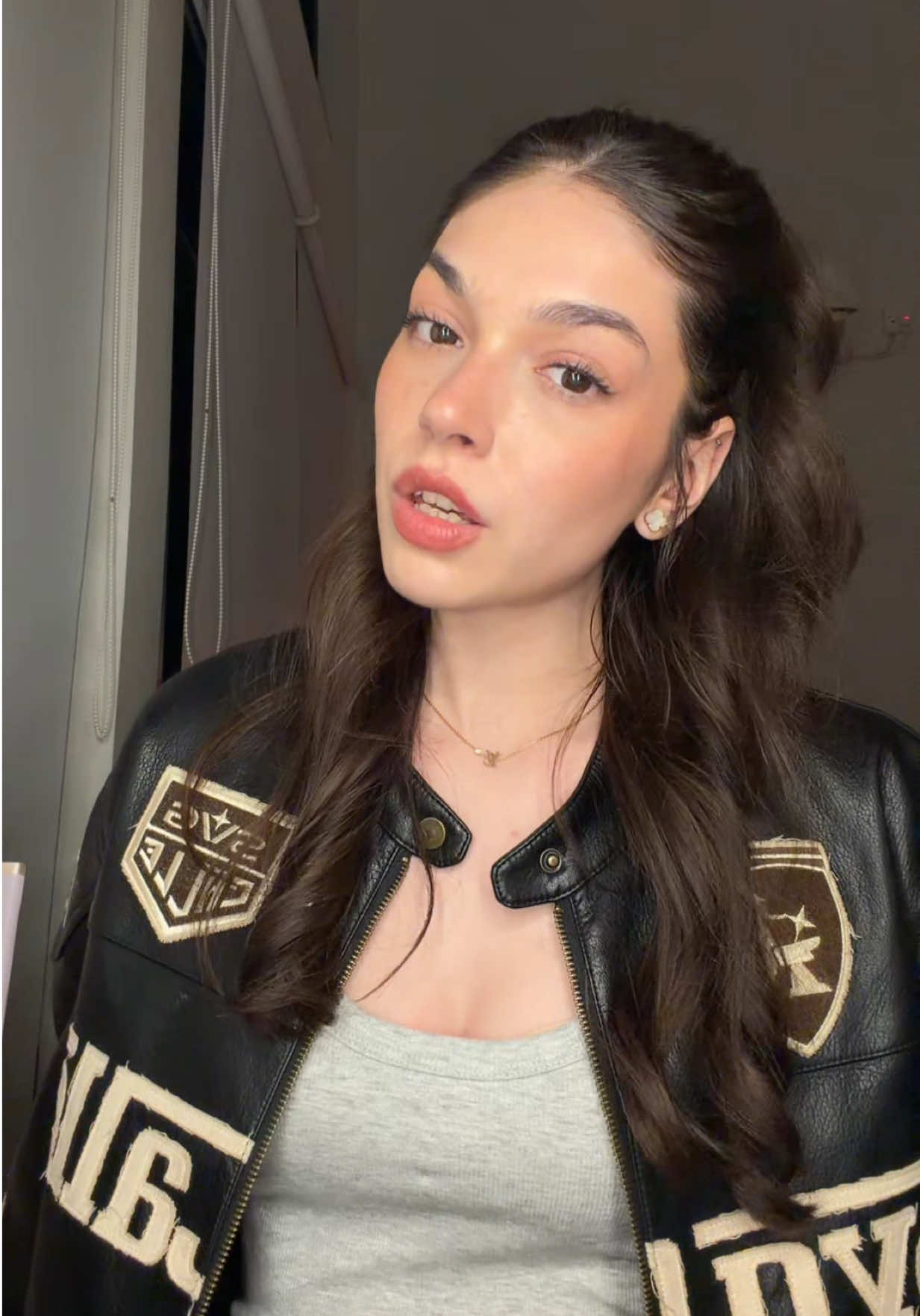 @👾